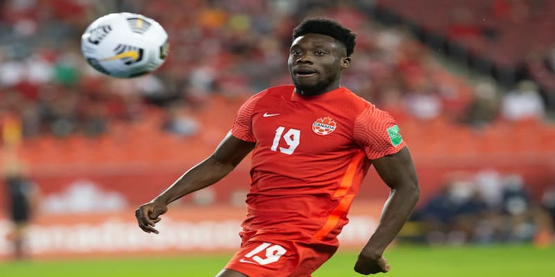 Alphonso Davies Tổng quan về Alphonso Davies